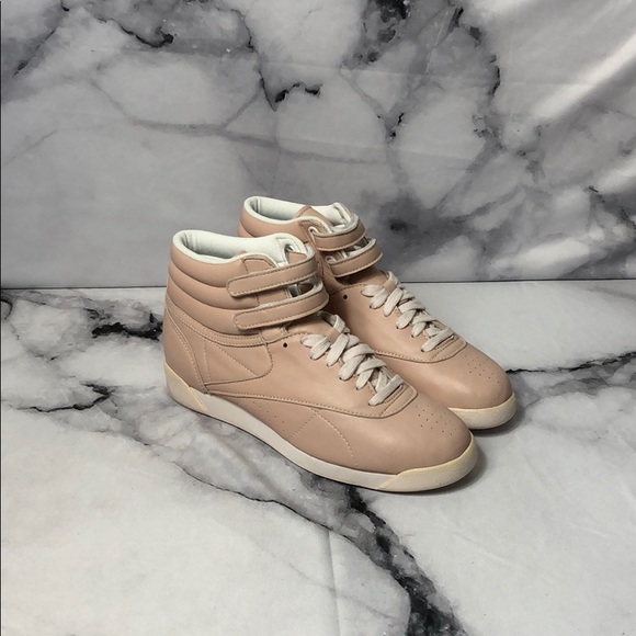 Reebok Shoes - Reebok hightop